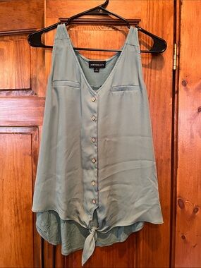 Fortune and Ivy Button-Front Tie-Hem Tank Top